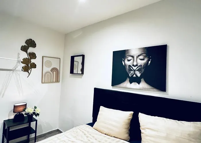 Private In Affordable 5-bedroom Apartment *