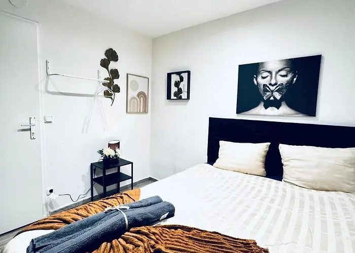 Private In Affordable 5-bedroom Vienna