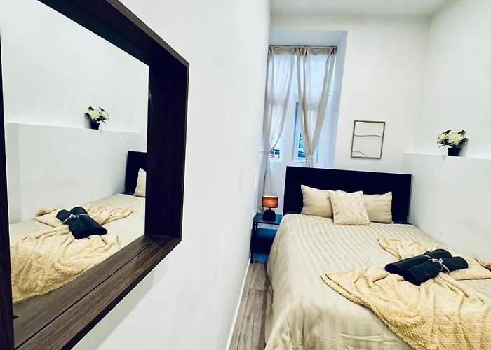 Apartment Private In Affordable 5-bedroom Vienna