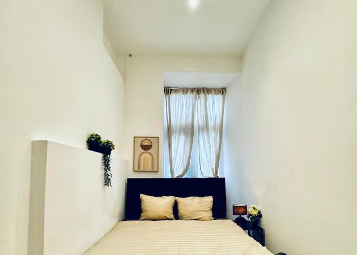 Private In Affordable 5-bedroom Apartment *