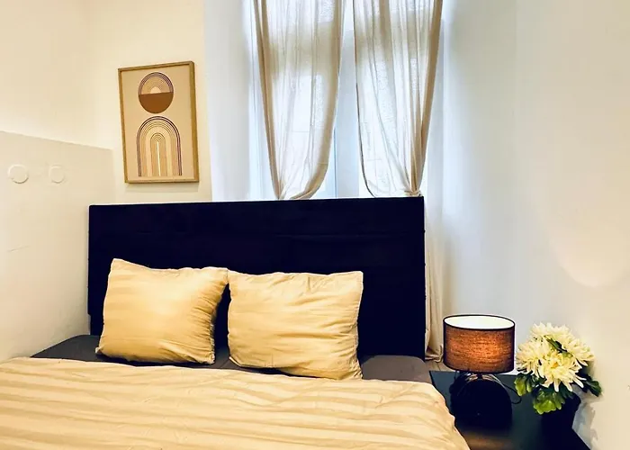 Apartment Private In Affordable 5-bedroom Vienna